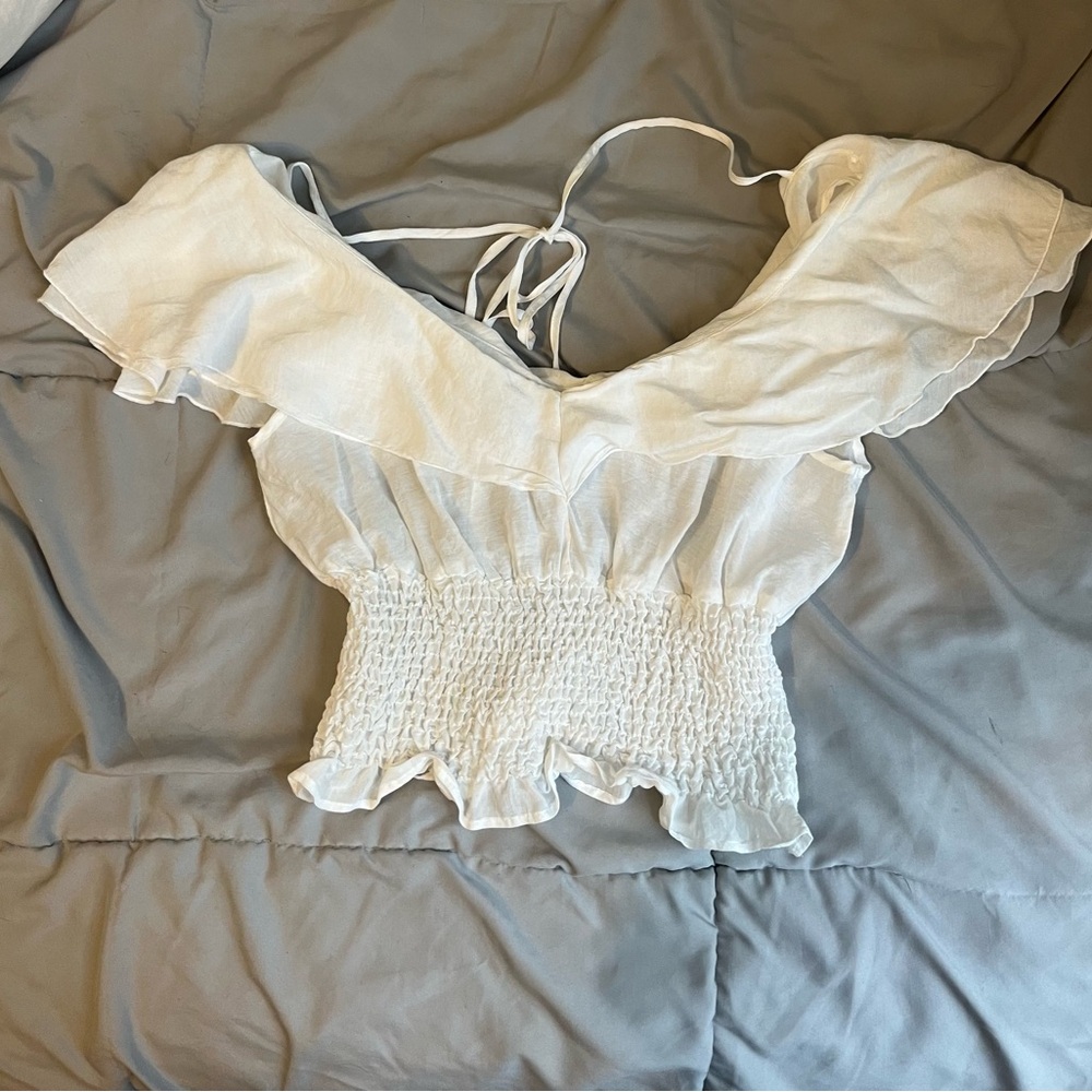 H&M Small White Ruffled Top - Picture 2 of 4